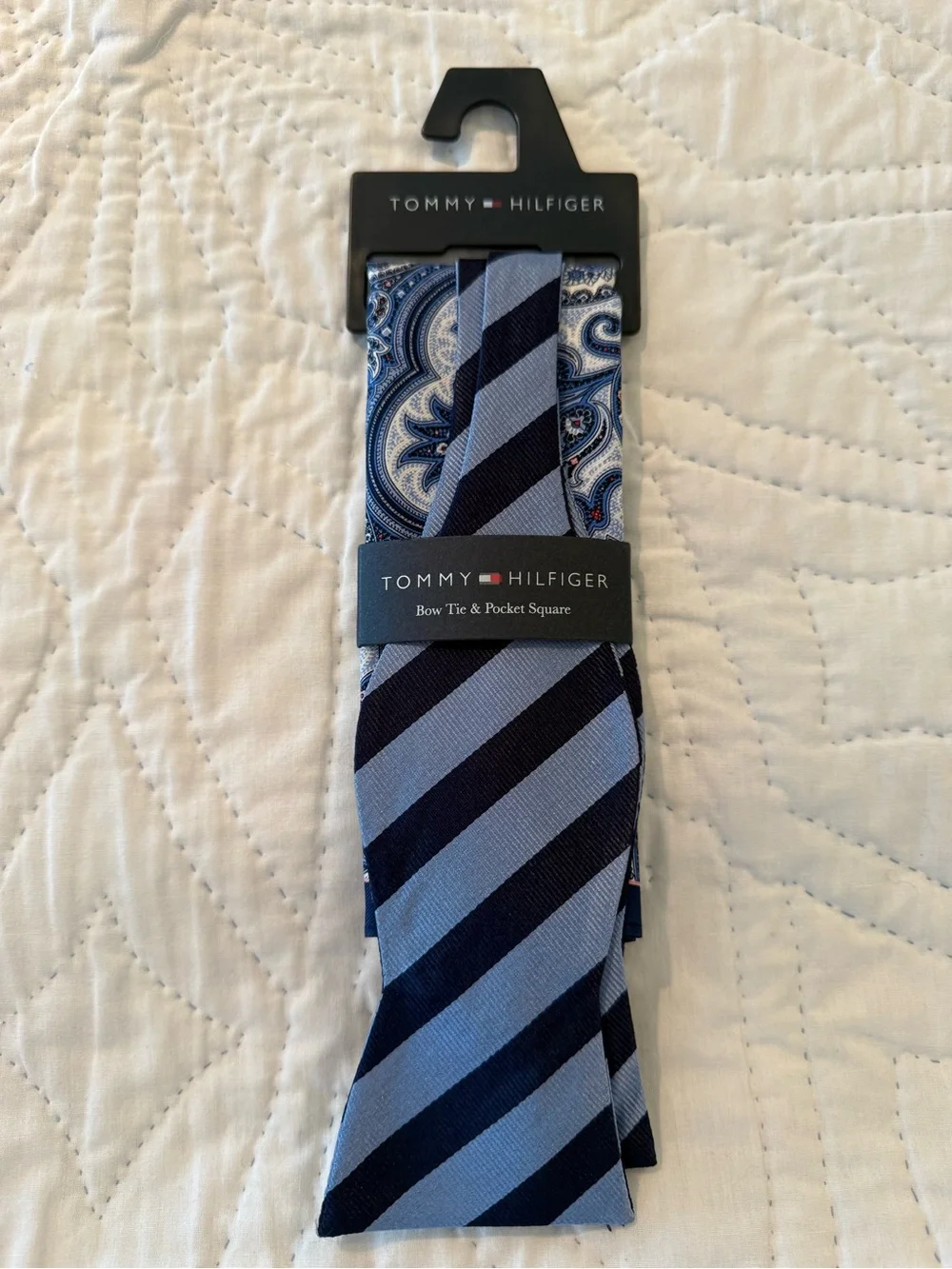 Tommy Hilfiger Silk Bow tie and pocket square
